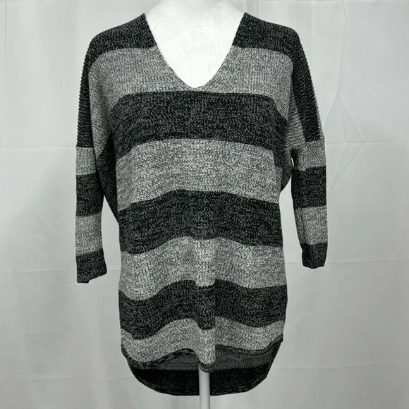 Express Stripe Sweater ~ Size M - Picture 1 of 6
